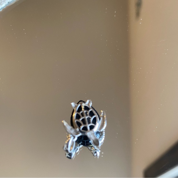 Maui Divers Jewelry Honu Collection Sea Turtle Pendant Charm - Picture 3 of 16